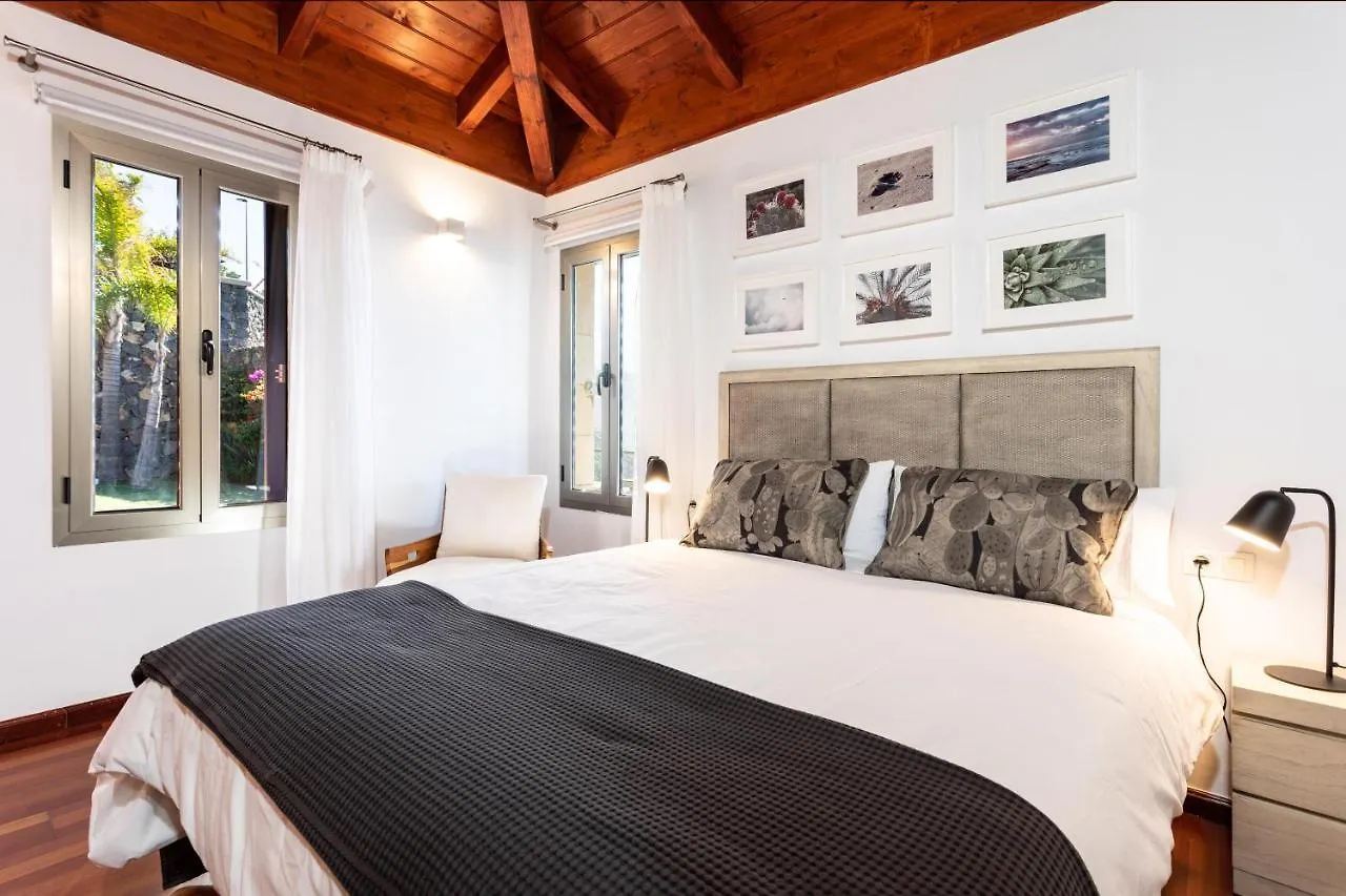 Prime Sea And Mountain Views Home With Pool El Pris