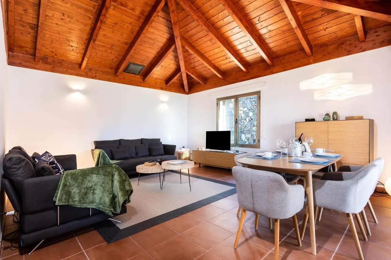 Prime Sea And Mountain Views Home With Pool El Pris Ferienhaus